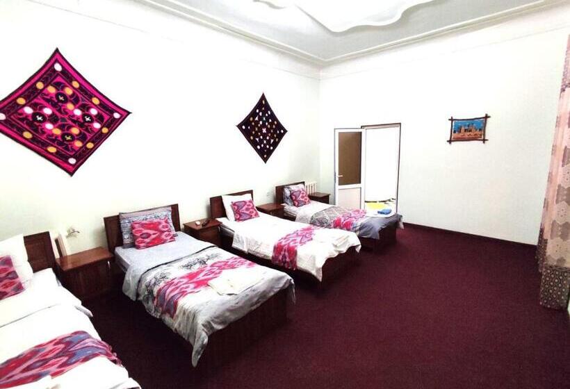 חדר סופריור לארבעה, World Guest House