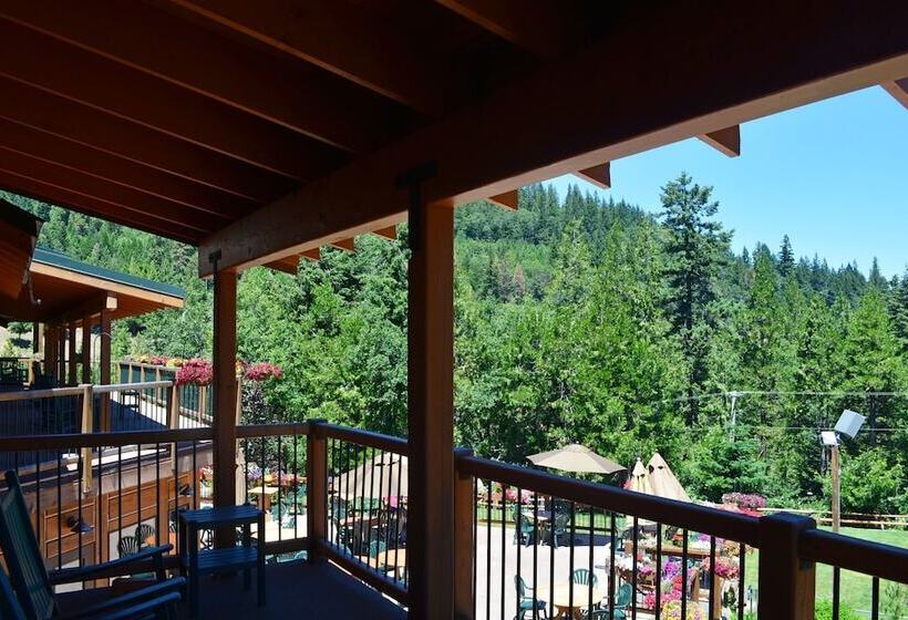 جناح تنفيذي مع إطلالات, Callahan S Mountain Lodge