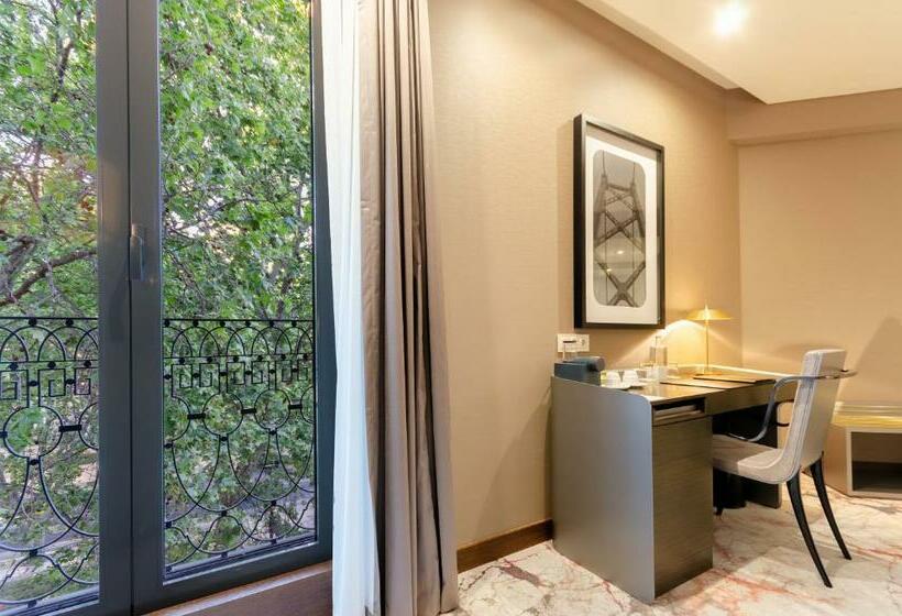 Quarto Superior com Vistas, Turim Boulevard