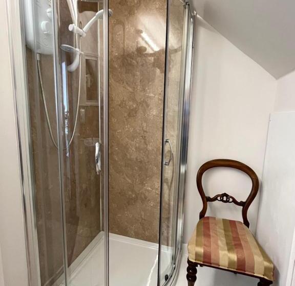 Номер Deluxe, Bonnie Haven