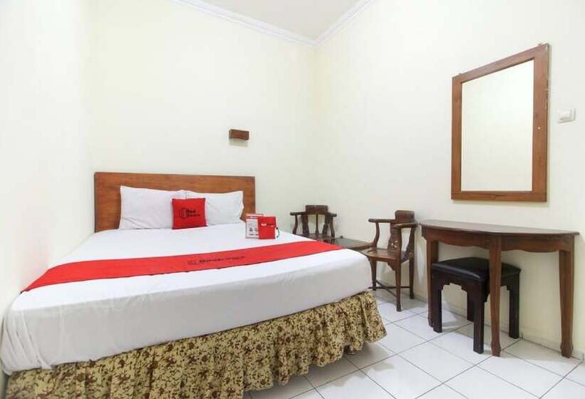 Номер Economy, Reddoorz Near Kranggan Tugu Jogja