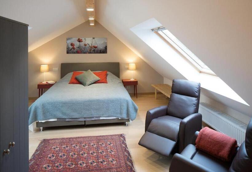 اتاق لوکس با تخت بزرگ, Barbara S Bed & Breakfast