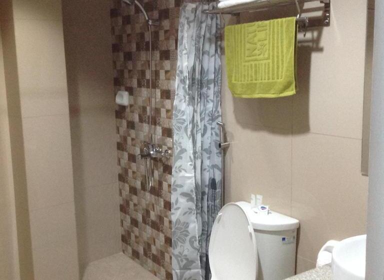 اتاق لوکس خانوادگی, W