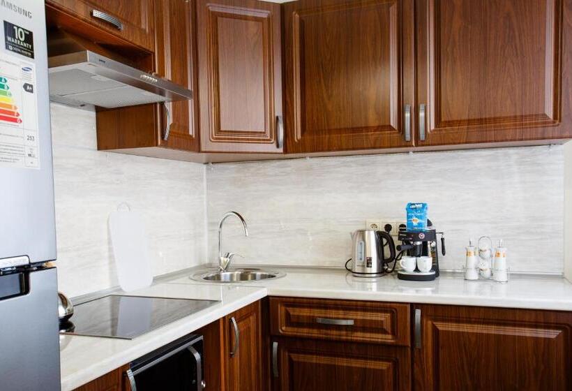 استودیوی استاندارد, Apart Hotel Vegus