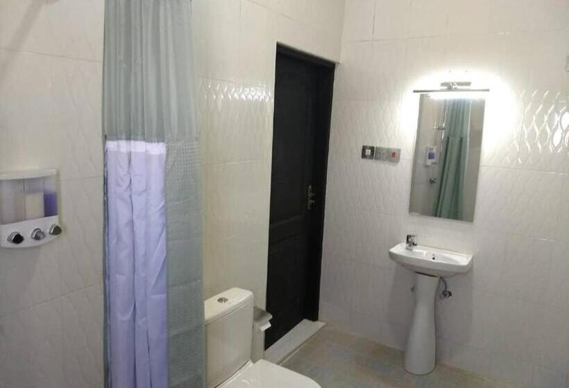 סוויטה משפחתית, The Winford Boutique Hotel Achimota