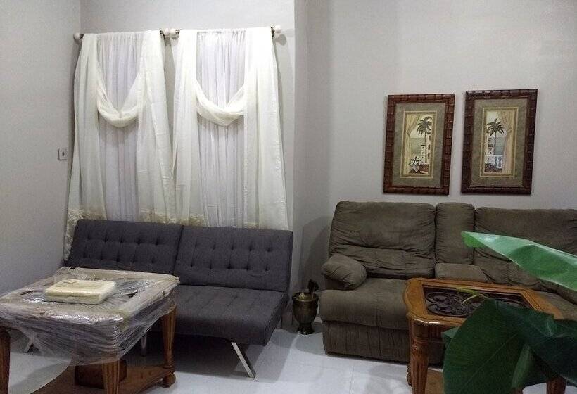 סוויטה משפחתית, The Winford Boutique Hotel Achimota