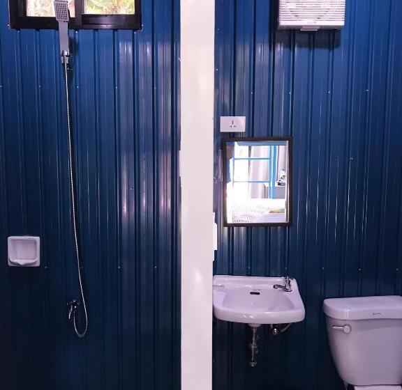 בקתה, Lanzones Cabana