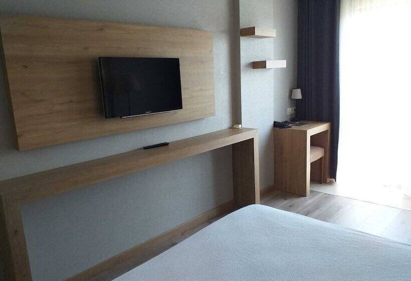 Номер Стандарт Вид на Сад, Nehi̇r Hotel Keşan