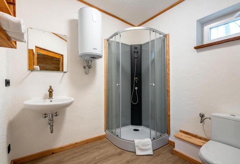 Четырехместный Номер Стандарт, Zündstoff City Western Motel