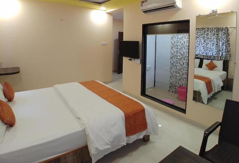Номер Deluxe, Mangal Residency Lonavala !! 600 Mts From Lonavala Railway Station !!