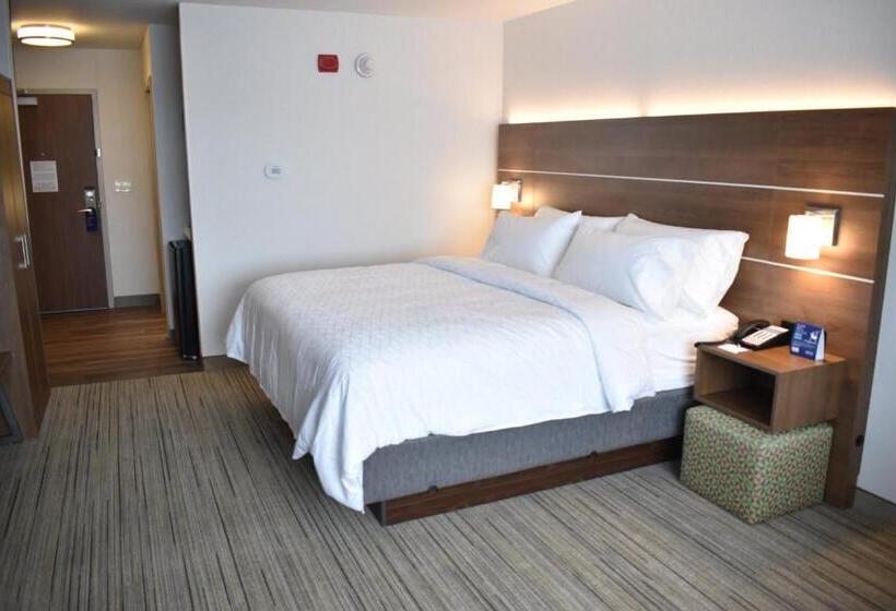 キングサイズベッドのスイートルーム, Holiday Inn Express & Suites   Boston South   Randolph, An Ihg