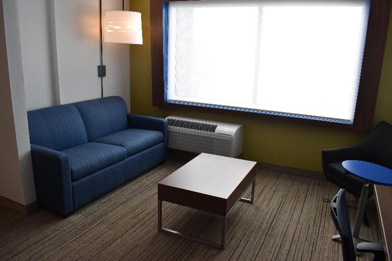Люкс, Holiday Inn Express & Suites   Boston South   Randolph, An Ihg