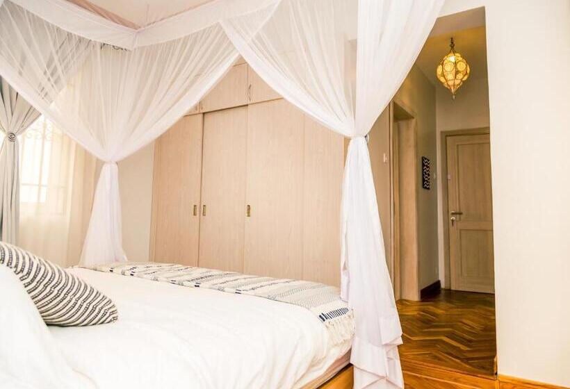 اتاق لوکس, Ewange   A Casa Mia