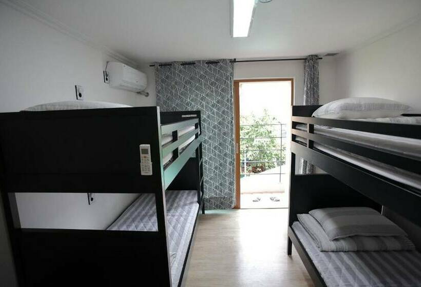 Кровать в Общей Комнате, The Great Guest Guesthouse