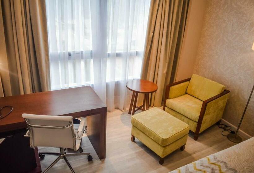 Номер Стандарт, Platinum Hotel Casino