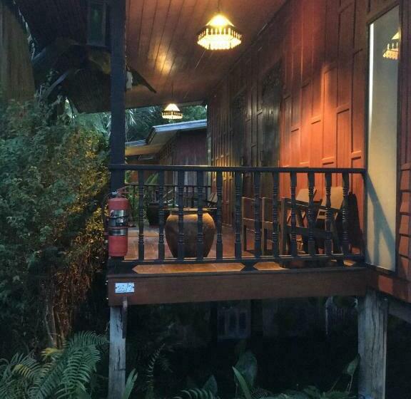 Номер Стандарт с Балконом, Lotus Place Sukhothai