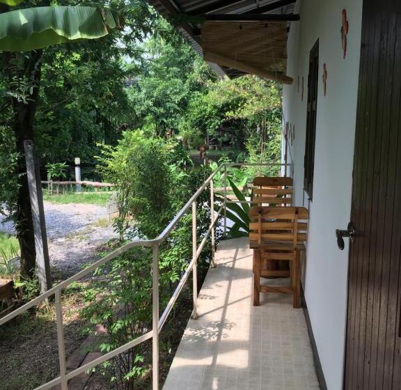 Номер Стандарт с Террасой, Lotus Place Sukhothai