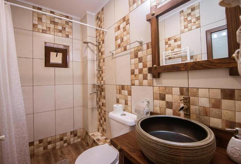 Habitación Estándar con Balcón, Hanul Hora Romaneasca