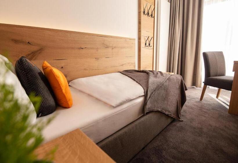 Номер Стандарт Индивидуальный, Tannenhaus
