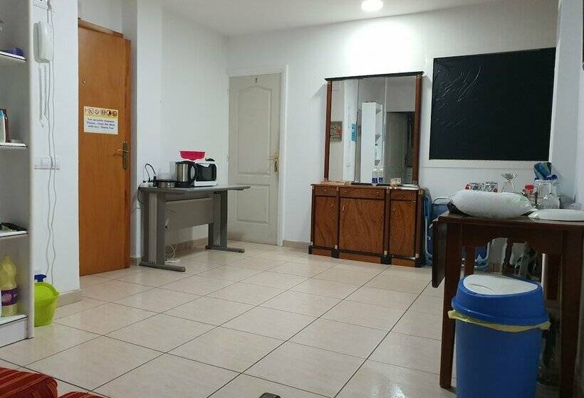اتاق استاندارد با سرویس بهداشتی مشترک, Doramas Private Rooms Shared Toilet