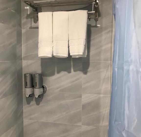 اتاق استاندارد سه نفره, Green Hotel Quy Nhơn