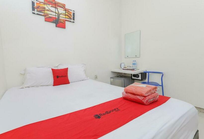 Номер Стандарт, Reddoorz Plus At K23 Rungkut Madya