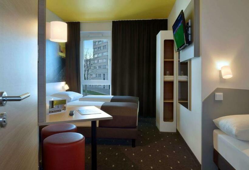 Номер Стандарт Трехместный, B&b Hotel Stuttgart Zuffenhausen