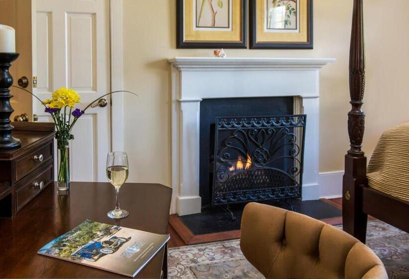 חדר דחוקס עם מיטת קינג, The Addison On Amelia