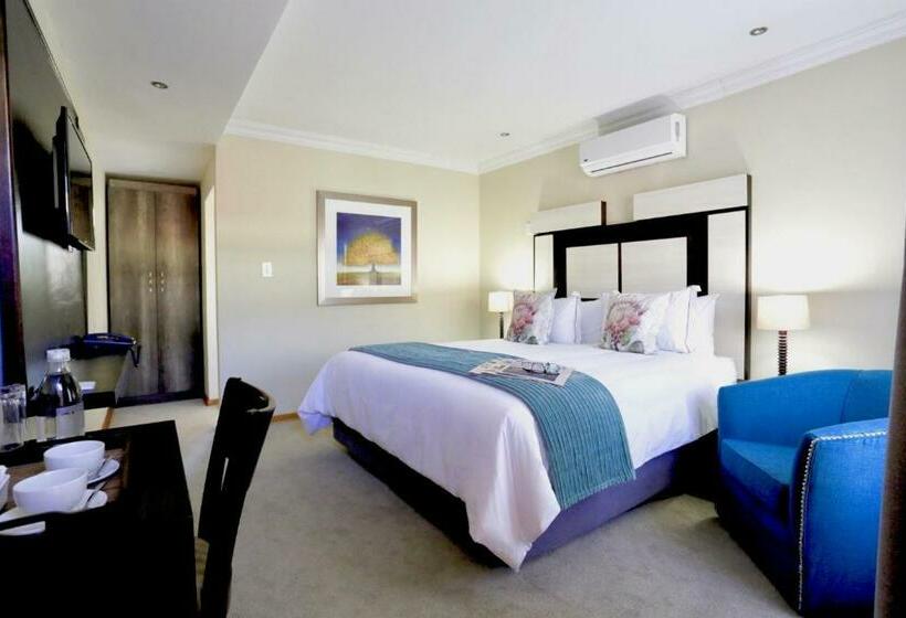 اتاق لوکس, The Clan Guest House