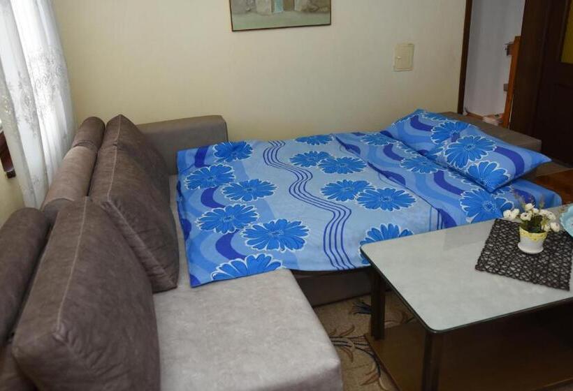 آپارتمان 1 خوابه همکف, Apartment Elmari