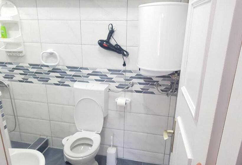 استودیو استاندارد با چشم‌انداز باغ, Apartment Elmari