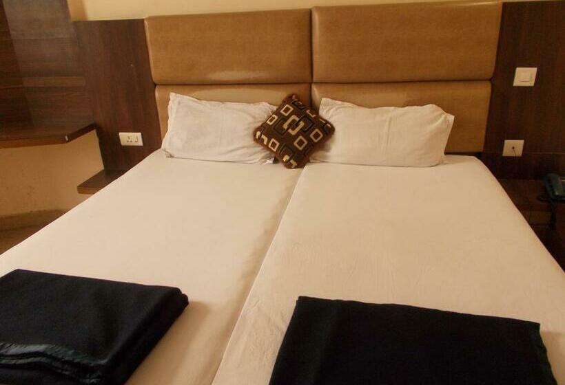 Трехместный Номер Deluxe, Budget Stay In The City Center
