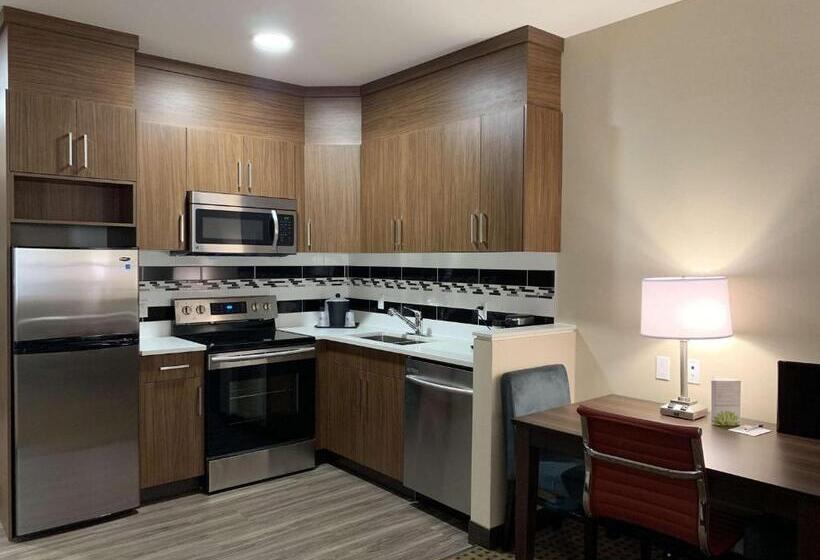 Люкс Кровать Кинг, Best Western Plus Hinton Inn & Suites