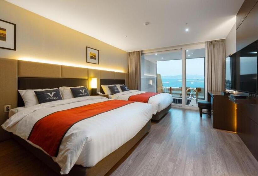 سوییت لوکس, Venezia Hotel And Resort
