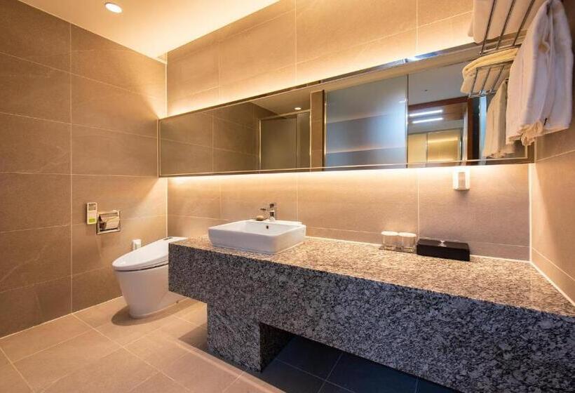 سوییت خانوادگی, Venezia Hotel And Resort