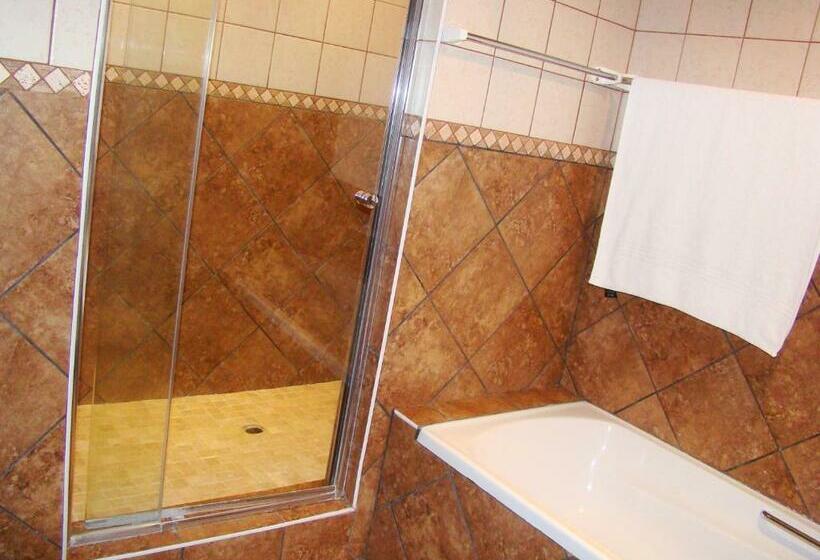 Номер Стандарт с Балконом, Oppi Rotse Guesthouse
