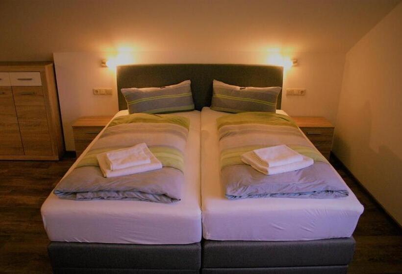 Номер Deluxe, Pension Weinig
