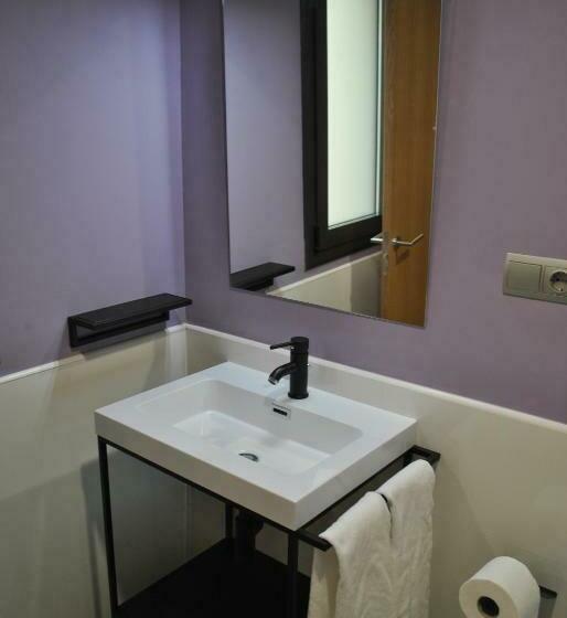 اتاق استاندارد, Hostal Universitat