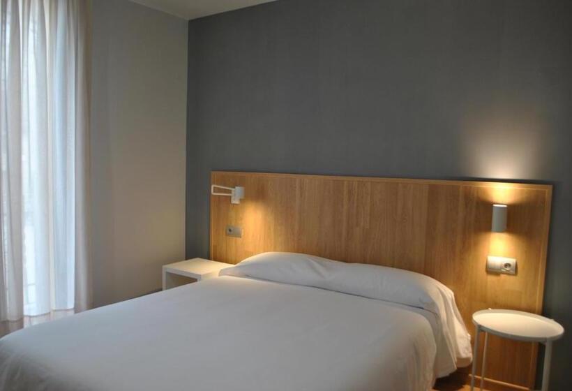 اتاق استاندارد, Hostal Universitat