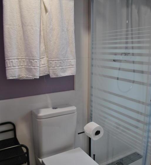 اتاق استاندارد, Hostal Universitat