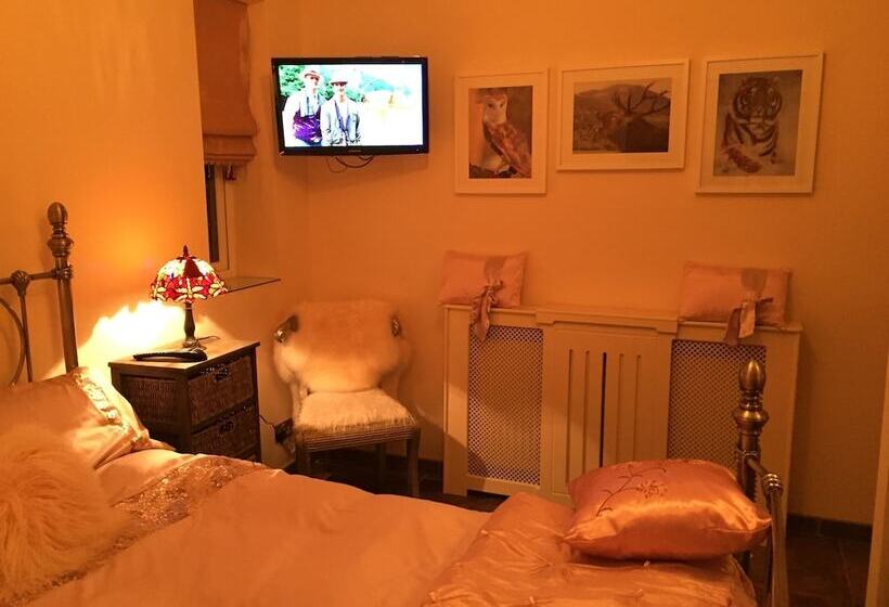 اتاق استاندارد با چشم‌انداز باغ, Retreat At The Knowe Auchincruive Estate