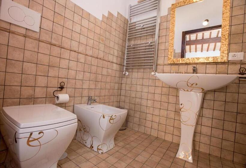 컴포트 트리플 룸, Luxury Relais Cuore Sabino