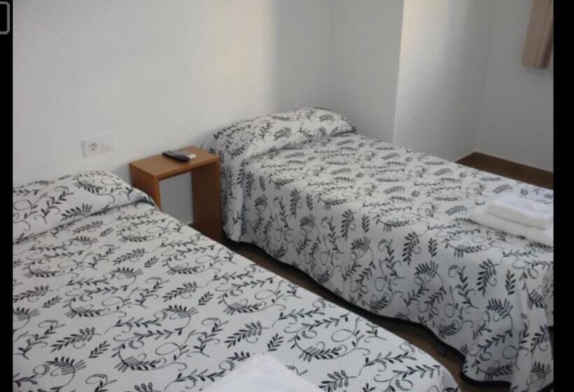 スタンダードルーム, Habitacions Casa Roberto