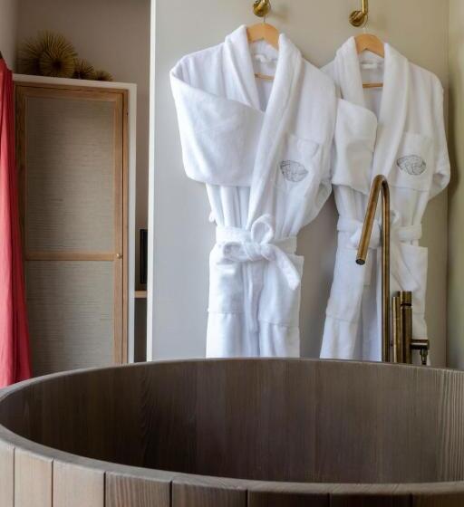 Номер Стандарт с Террасой, Domaine Tarbouriech, Demeure & Spa