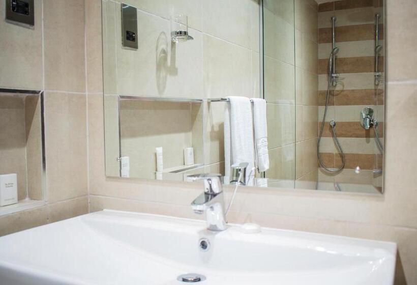 1 Bedroom Penthouse Apartment, Longonot Place Serviced Apartment Nairobi, City Centre Cbd