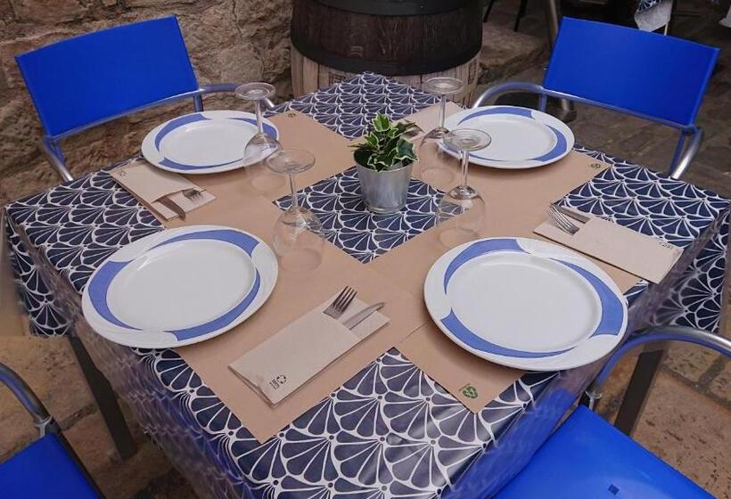 Номер Стандарт с Балконом, La Pata De Oca Hostal Rural Y Albergue