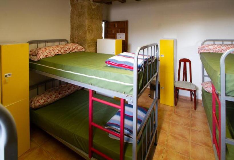 Кровать в Общей Комнате, La Pata De Oca Hostal Rural Y Albergue