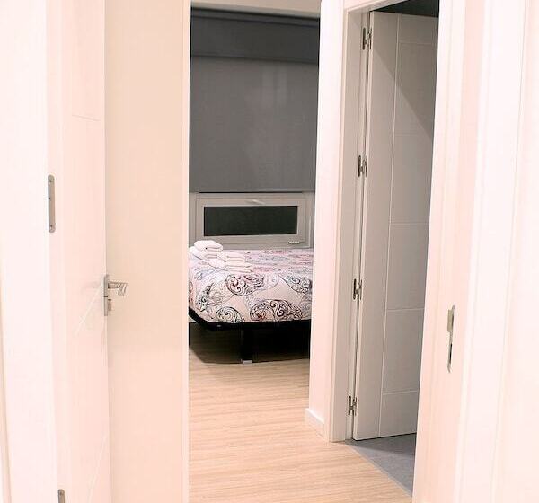 디럭스 룸, Talaia Ht
