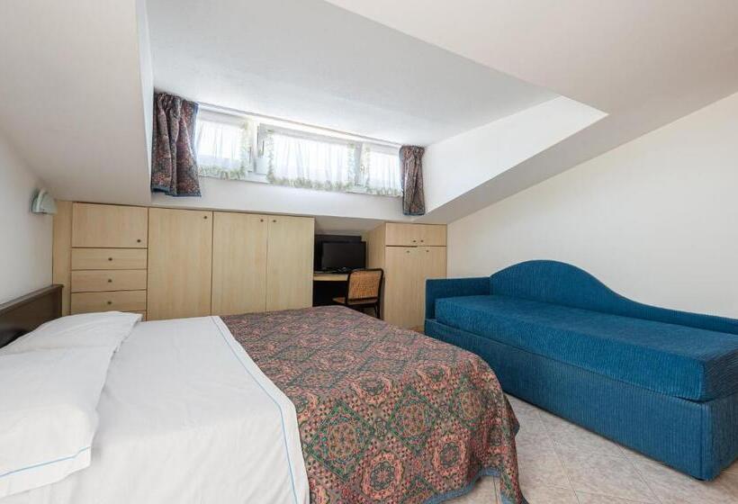 آپارتمان 1 خوابه با تراس, Margherita Family Apartments