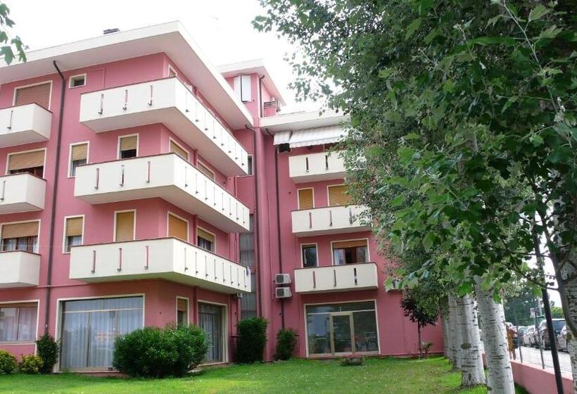 Апартаменты 1 Спальня, Residence Eur